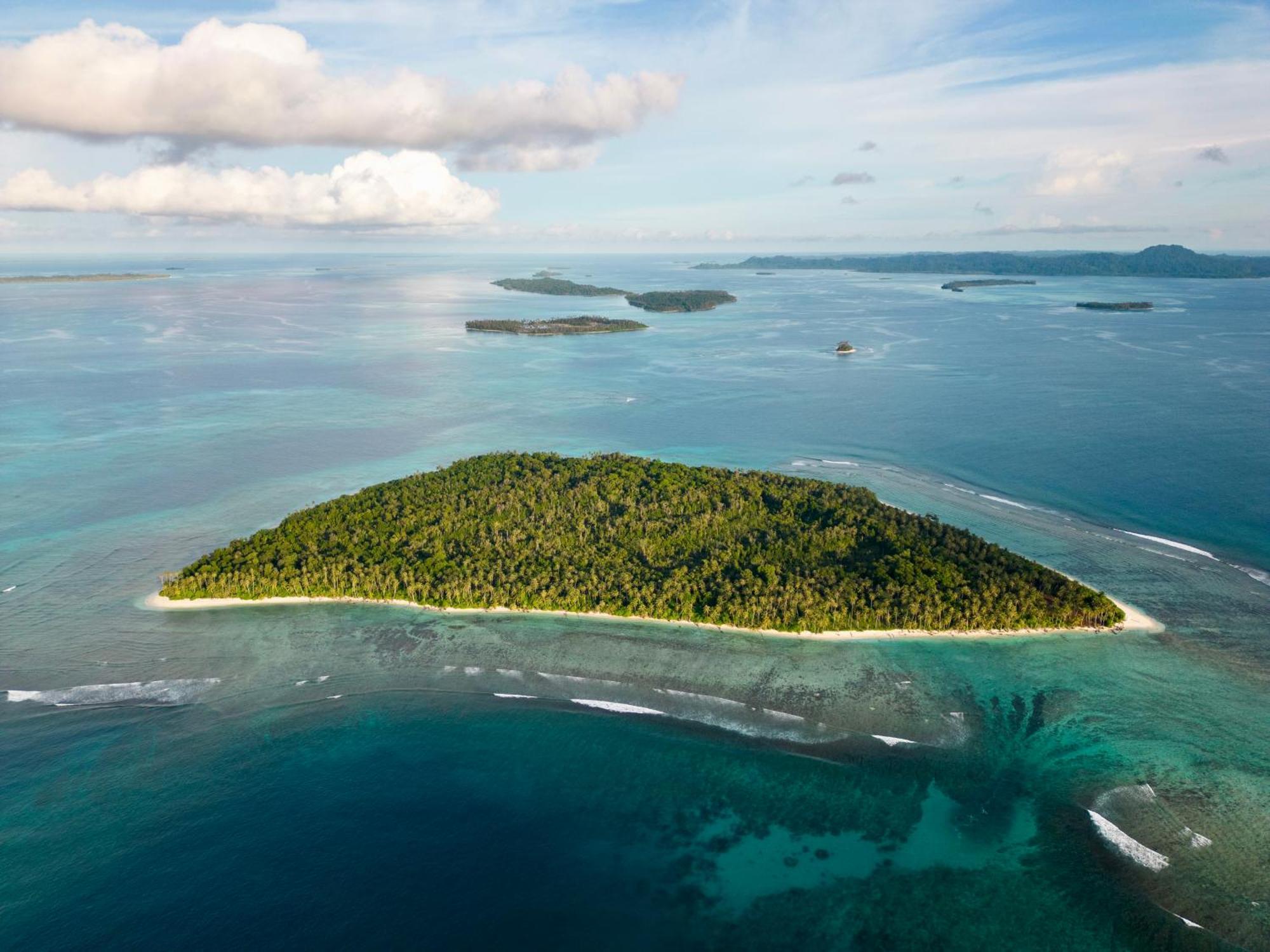 Ira Bungalows Pulau Banyak Alaban Exterior photo