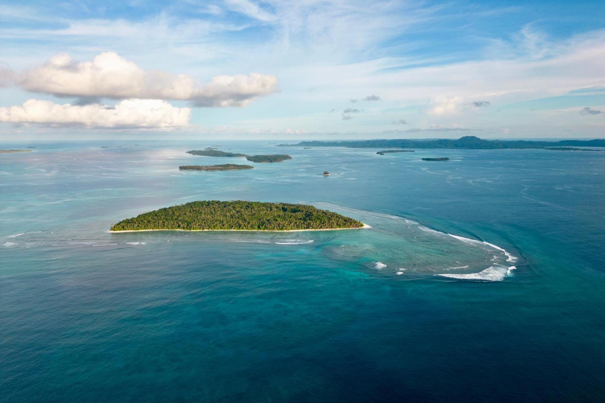 Ira Bungalows Pulau Banyak Alaban Exterior photo