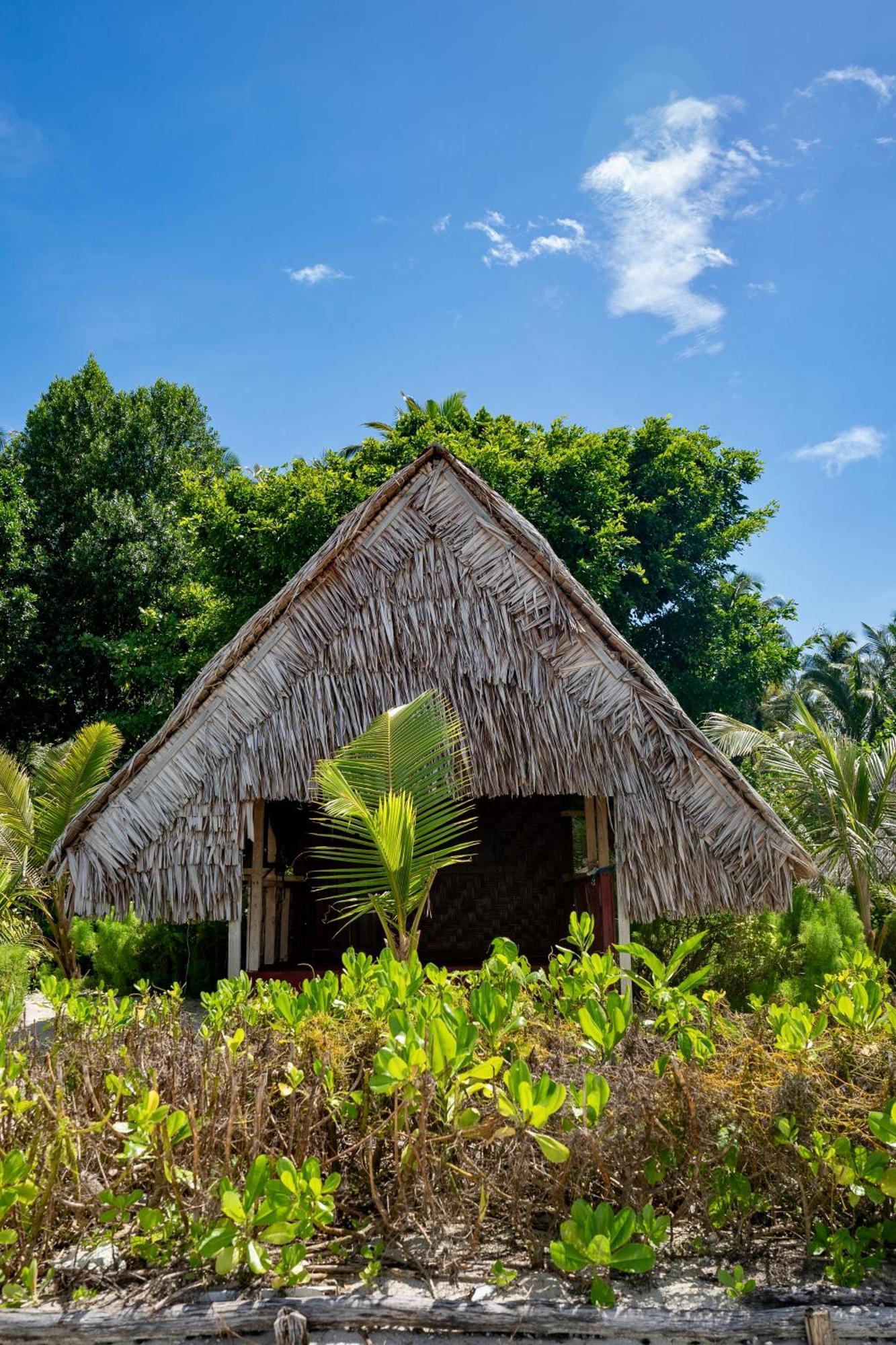Ira Bungalows Pulau Banyak Alaban Exterior photo